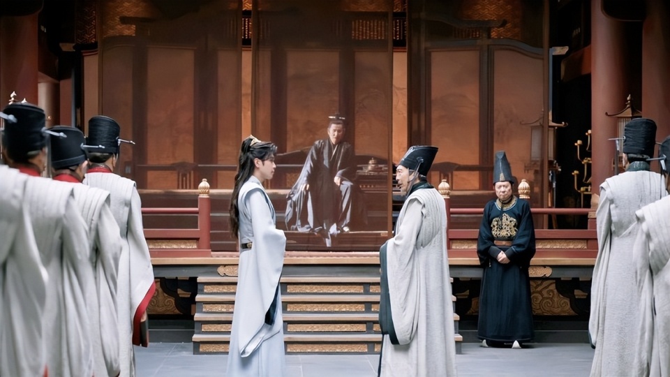 杨幂陷“年度最失望演员”争议 张若昀凭《庆余年2》登顶年度演员_腾讯新闻