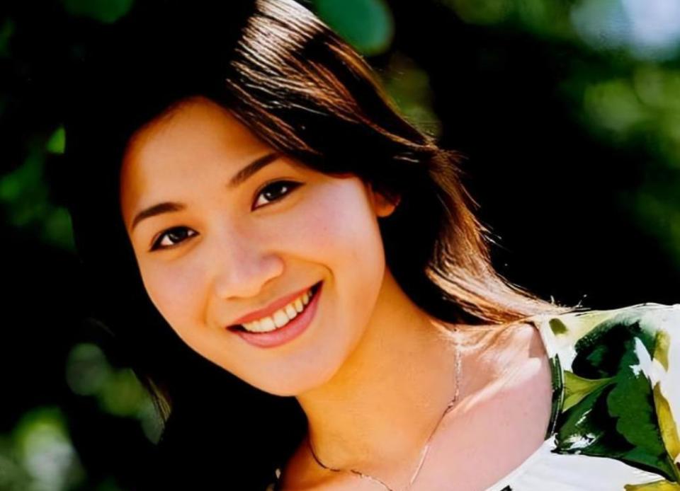 侯勇再婚当天,46岁潘雨辰写下4个字让所有人沉默