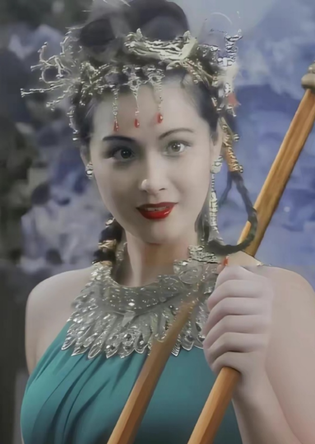 果然,张青的表现没让人失望,她成功塑造了《西游记》里的最美女妖精.