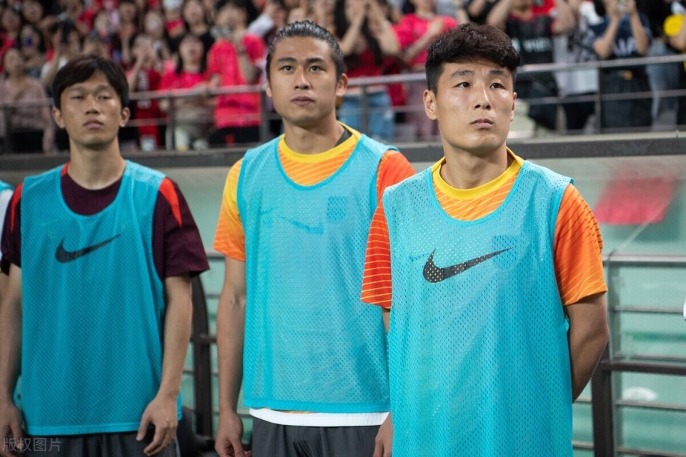 国足晋级,北京国安官宣张玉宁伤情:带伤踢韩国,骨折 关节脱位