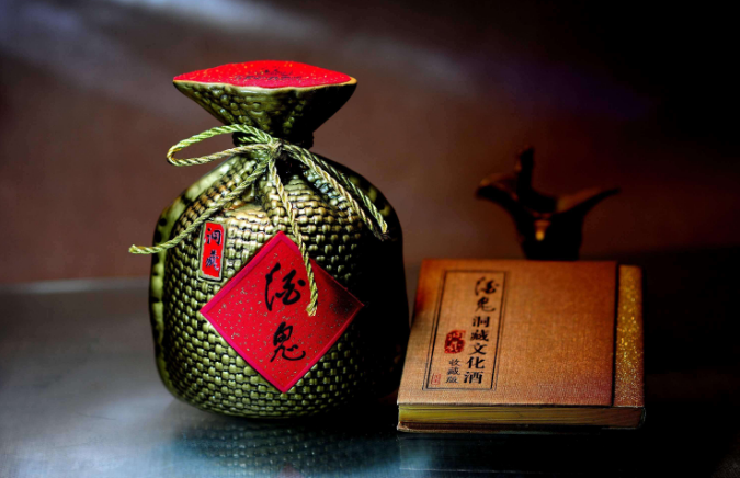 市值较高点蒸发717亿元,"酒鬼"不爱喝酒鬼酒了吗?