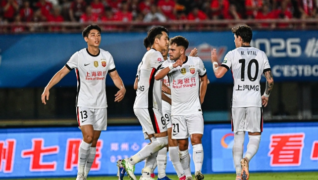远离降级区！海港2-1送河南主场连败，李新翔、克劳德破门