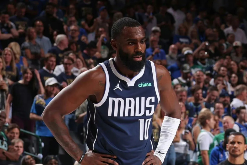 据小蒂姆哈达威的父亲透露,达拉斯独行侠已经决定在休赛季送走小蒂姆