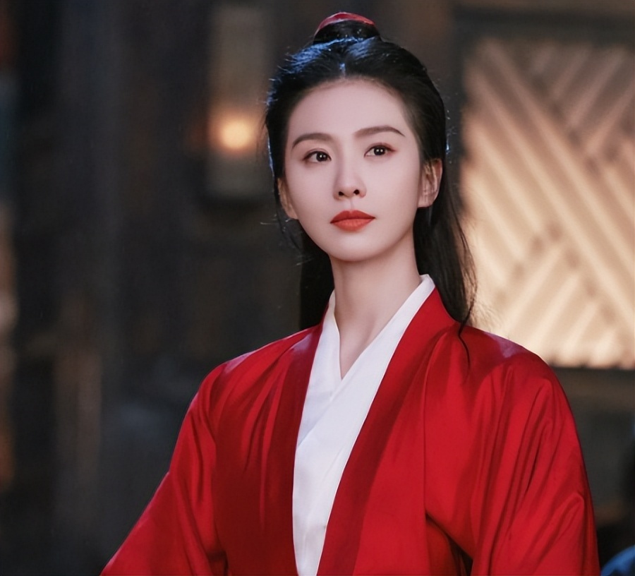 刘诗诗新剧开机,送3000元组服,大方程度比肩刘亦菲,白鹿