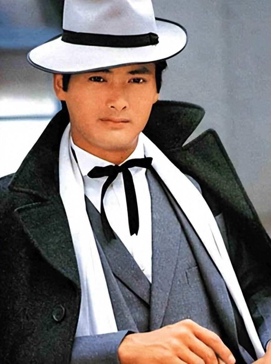 68岁周润发近照"吓人",手臂皮包骨全是疙瘩,晚年患糖尿病