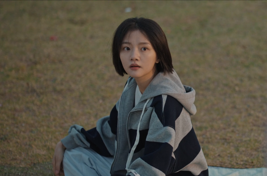 在程兵追逃过程中,王苗苗和鹭岛确实是一个站点,当一切