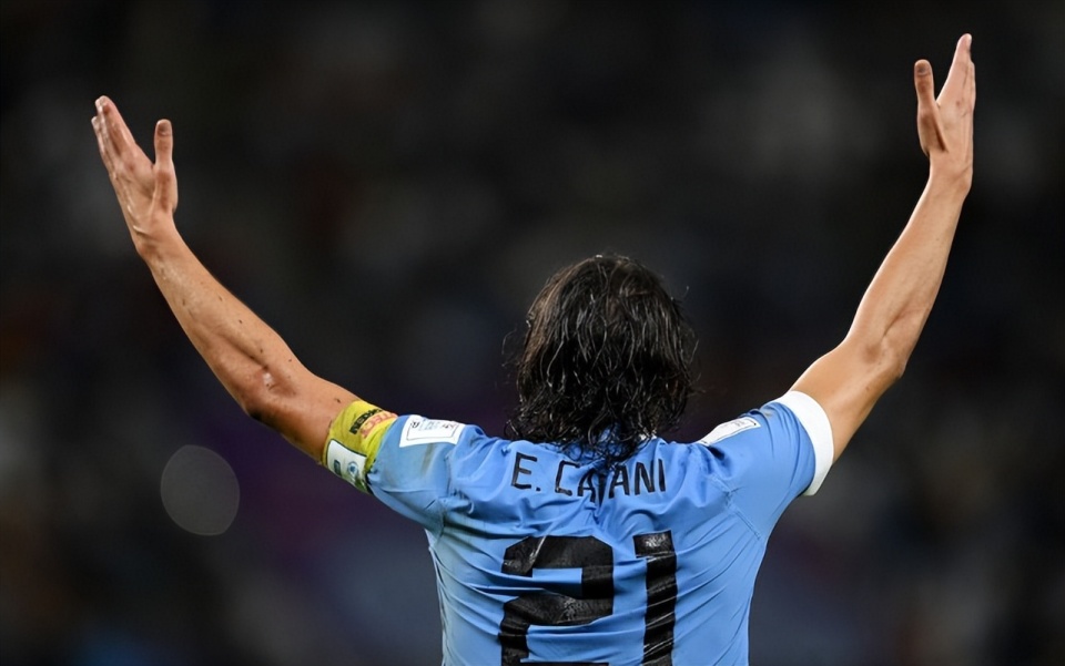 官宣!卡瓦尼退出国家队 无缘美洲杯 破曼联7号魔咒 皇马巨星接班