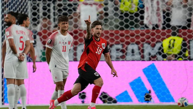 世界杯：约旦1-3奥地利 阿瑙造乌龙+点球锁胜局 约旦获队史首球