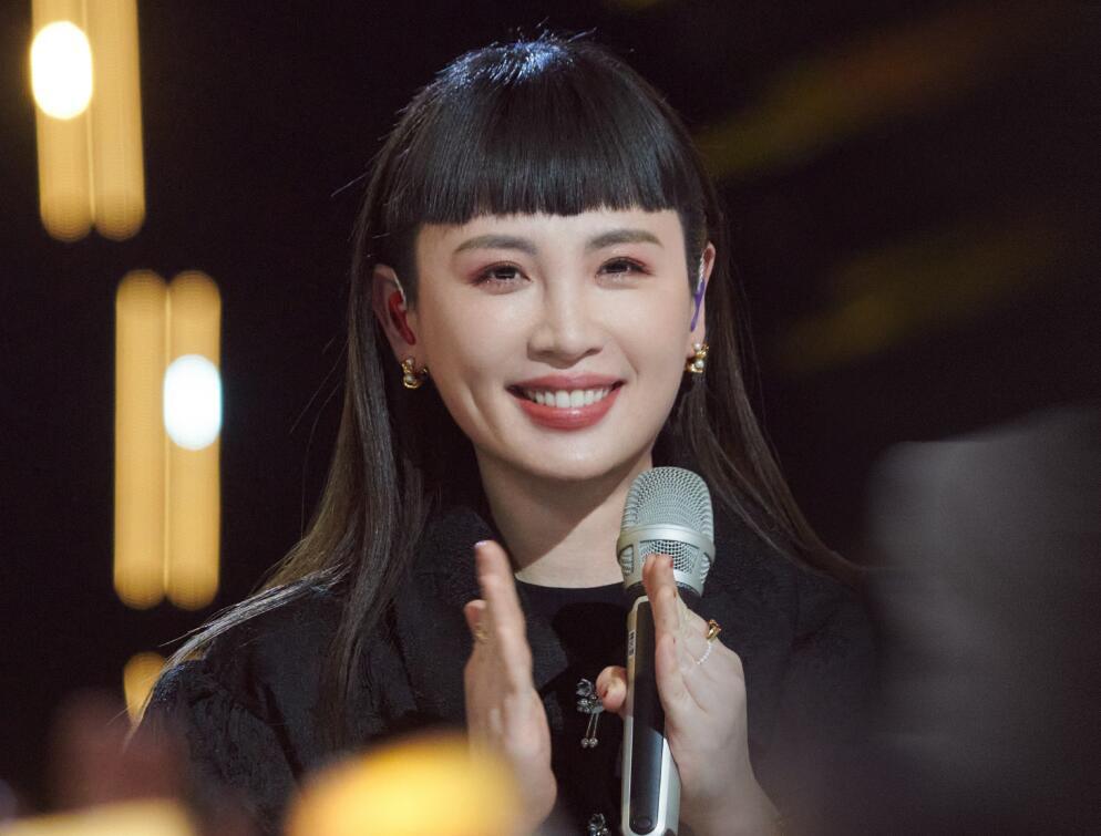 《声生不息》那英队能赢全靠华晨宇,但最大的功臣应该是魏如萱_腾讯