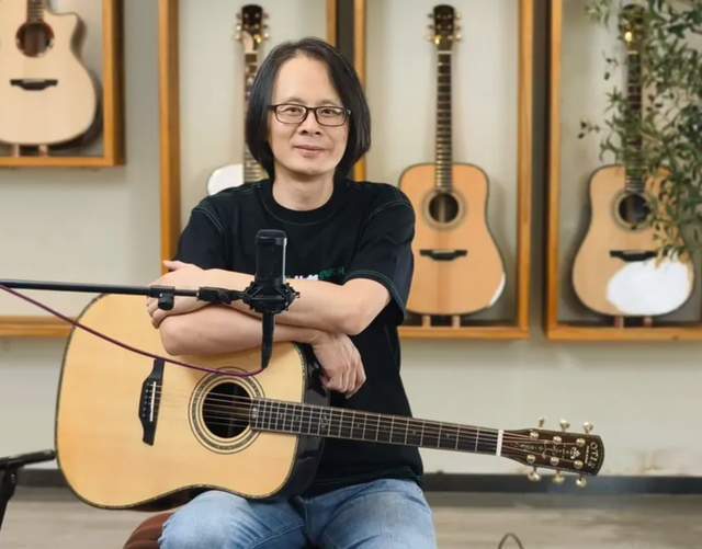 歌手唐磊支持农夫山泉惹争议!