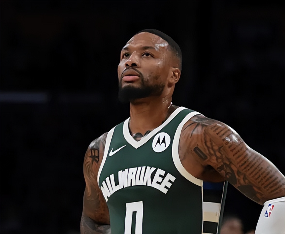 利拉德首秀引雄鹿担忧进攻不稳定防守被点名仍需磨合