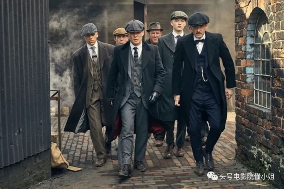 帅炸，年度男人必看片！《浴血黑帮》电影版首曝剧照，谢尔比归来_腾讯新闻