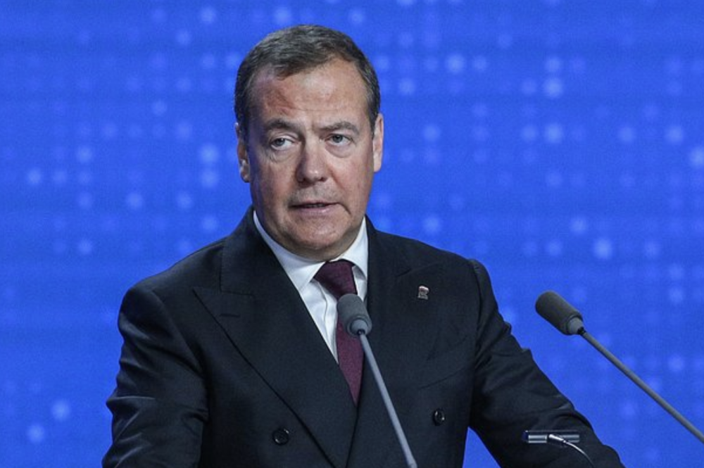 梅德韦杰夫对五角大楼允许乌克兰武装部队袭击俄罗斯领土作出回应