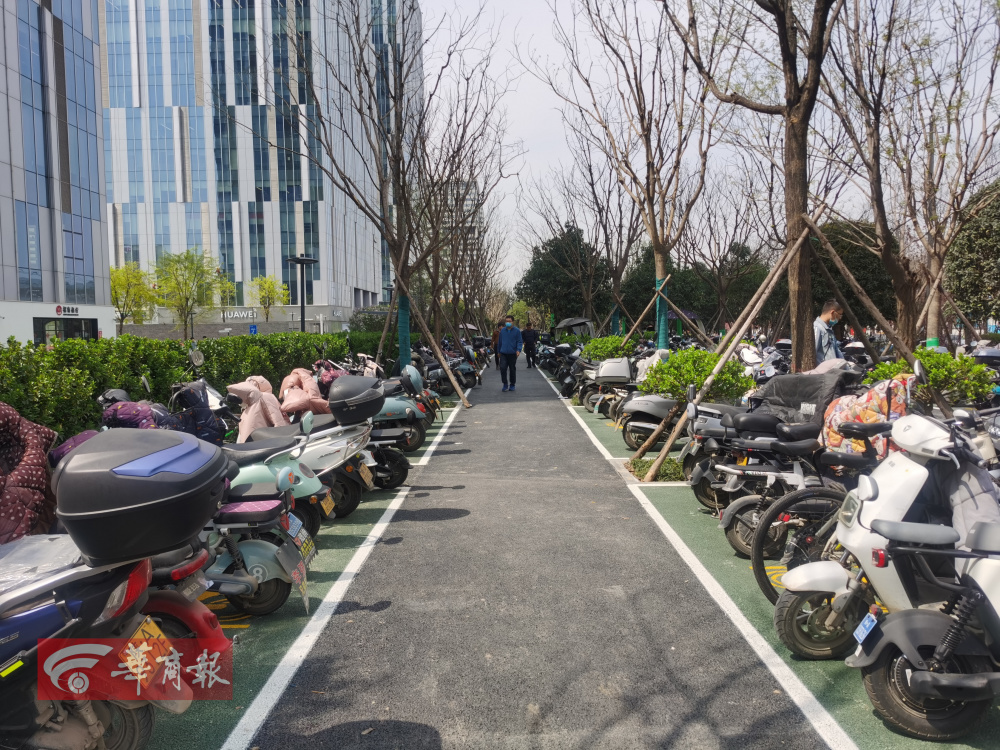 西安现9000平方米非机动车停车场 专为骑车族打造_腾讯新闻