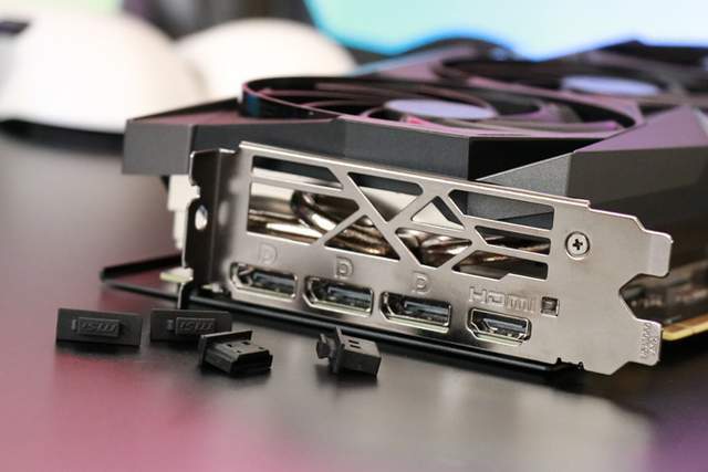 轻松干翻rtx3080:微星魔龙rtx4070显卡开箱_腾讯新闻