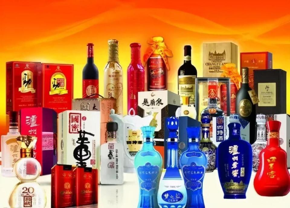 可惜轰轰烈烈的改革开放展开后,茅台,五粮液等酱,浓香型白酒顺势崛起