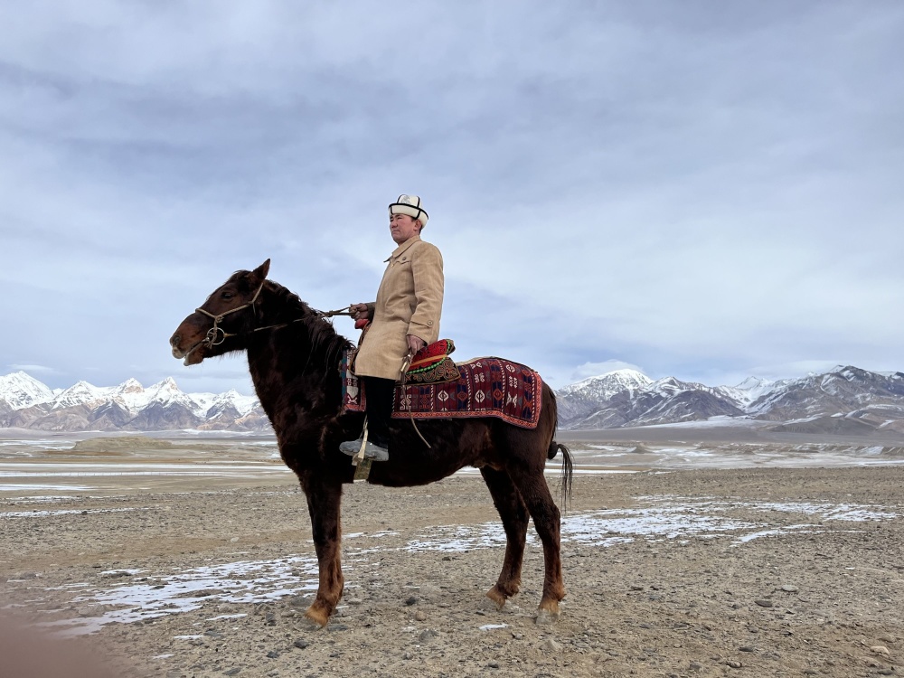 曾火遍全网的新疆牧民大叔要来武汉了_腾讯新闻