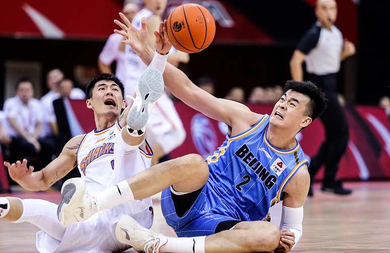 曝李慕豪重返深圳男篮!携手沈梓捷冲击总冠军