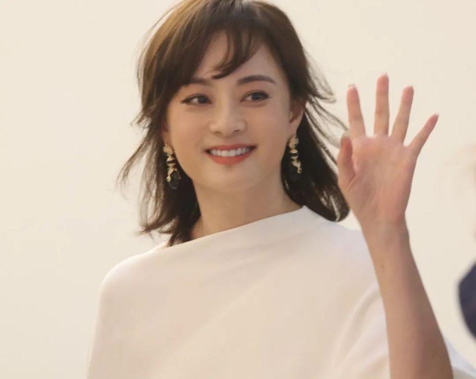 孙俪算不算大美人?这一次,41岁的她打了多少内娱的"白幼瘦"?_腾讯新闻