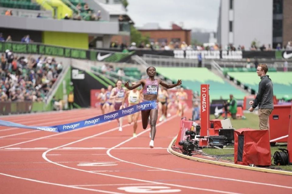 28:54.14!女子万米世界纪录刷新!