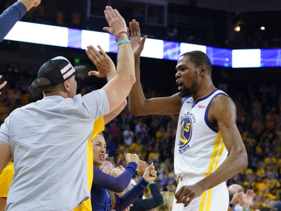 杜兰特称35号值得在勇士退役!