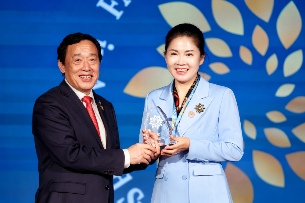 这位湖南妹子，靠种田登上联合国总部领奖台