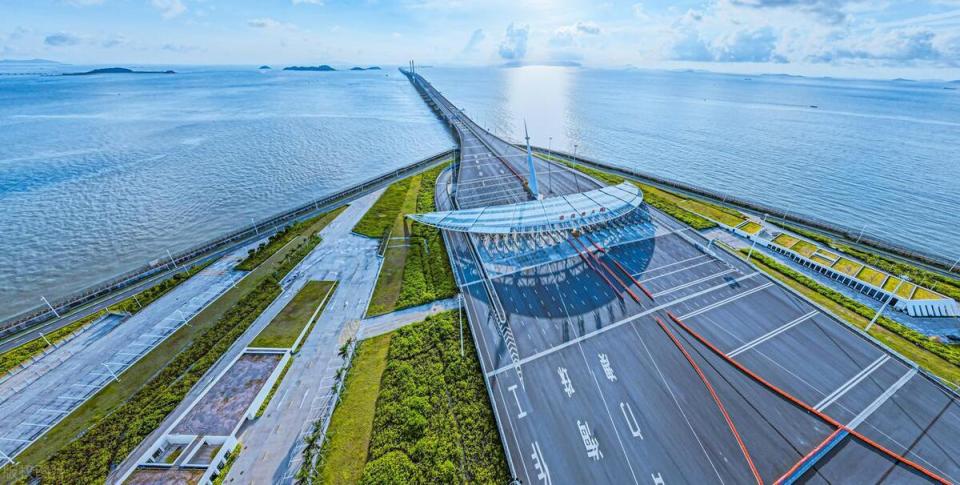 深中通道明年通车,将与港珠澳大桥形成冰火两重天,谁是冰谁是火-腾讯