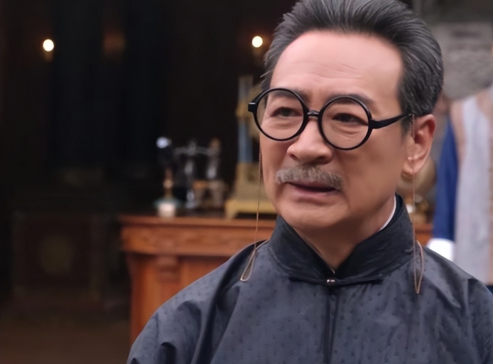 央八开播,《看万山红遍》来袭,演员阵容不错,观众:有好戏看了