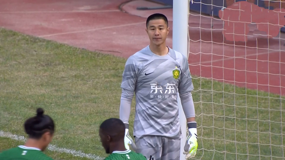 20阿德本罗造点张玉宁百场进球国安客场拿3分侯森贡献神扑