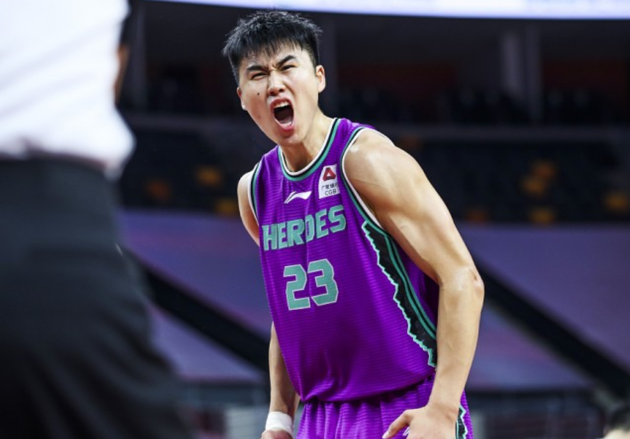 山东大胜广东沙约克无解贾诚轰25分陶汉林回暖福斯特毒瘤