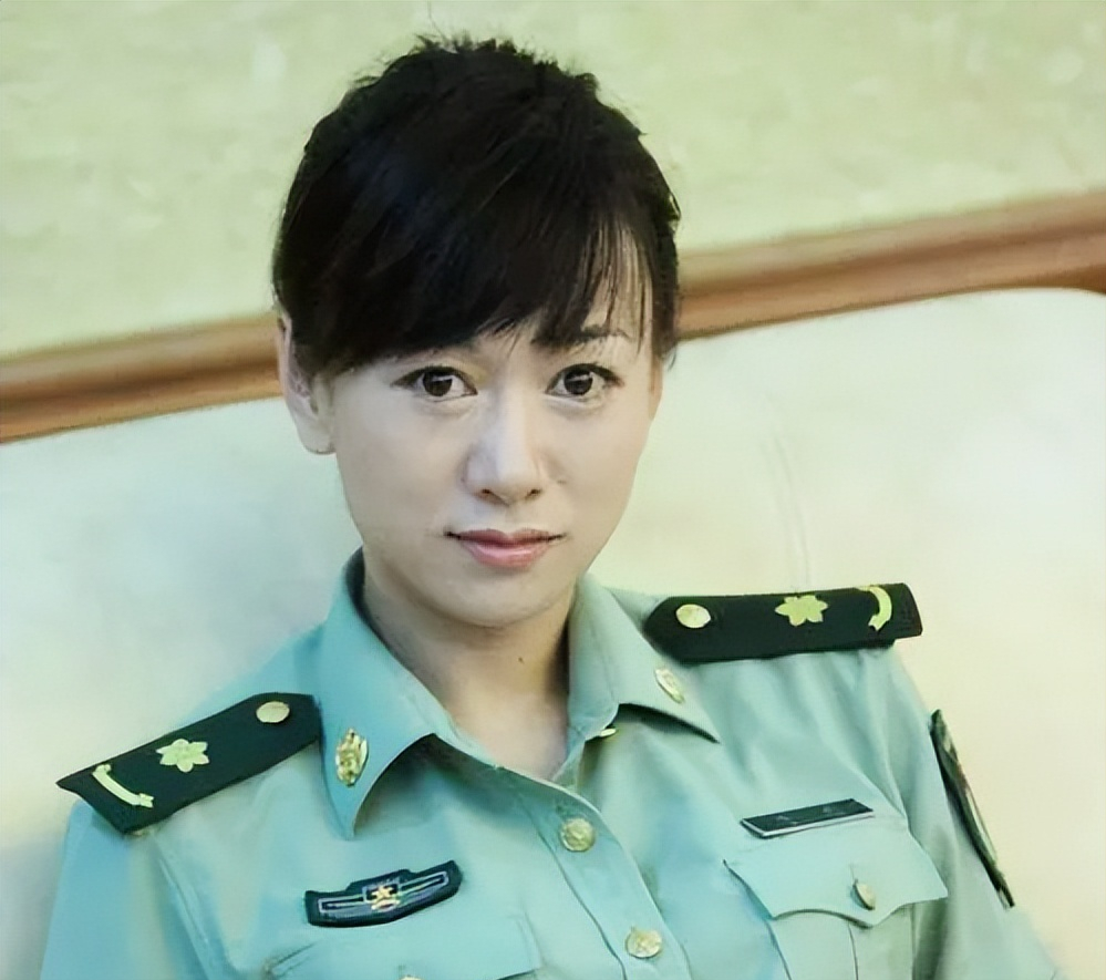 "年代戏女王"齐欢:高开低走令人唏嘘,44岁演母亲让人共情_腾讯新闻