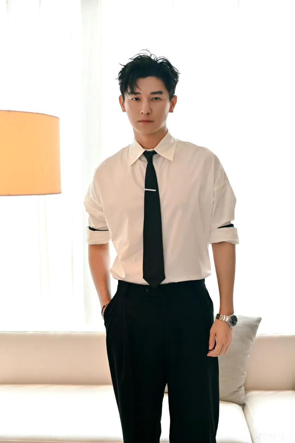 男演员身材管理很重要,看《唐朝诡事录2》杨旭文,美食当前只啃草