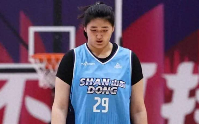 张子宇WCBA首季收官！场均8分钟砍9.9分 效率拉满但短板明显？_腾讯新闻