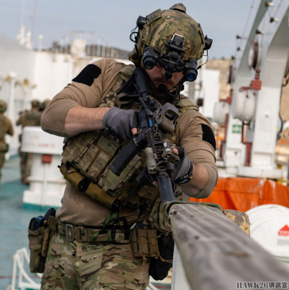 美军发布海豹突击队vbss战术训练照片装备精良展现威慑力