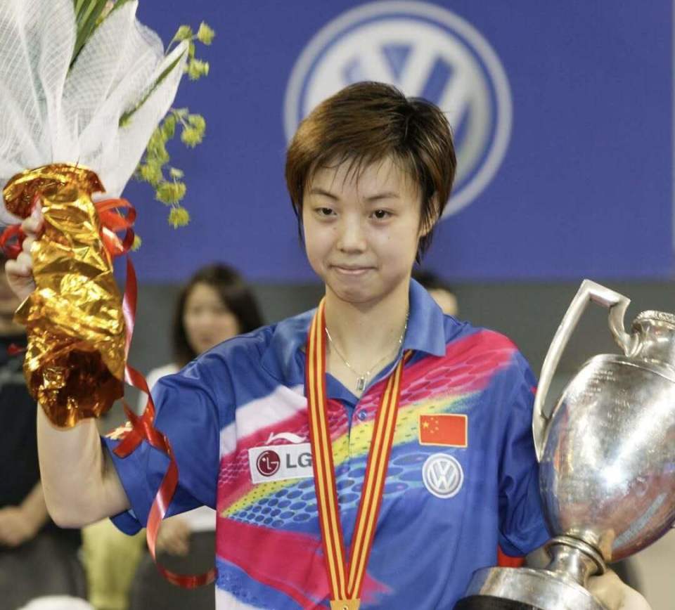 国际乒联搪塞王楚钦球拍事件,张怡宁也曾中招