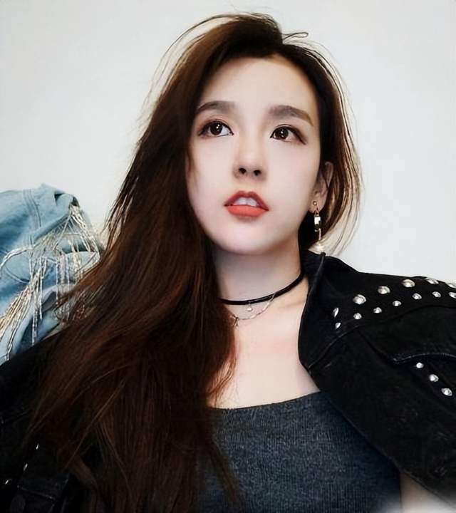 无愧lpl颜值担当电竞女神rita晒照超高颜值引网友惊呼连连