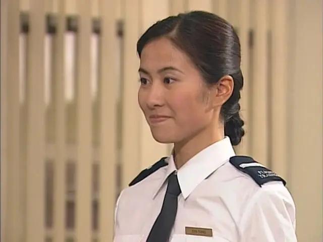 还有2003年陈慧珊叶璇吴镇宇主演的《冲上云霄》,当年也是收视口碑