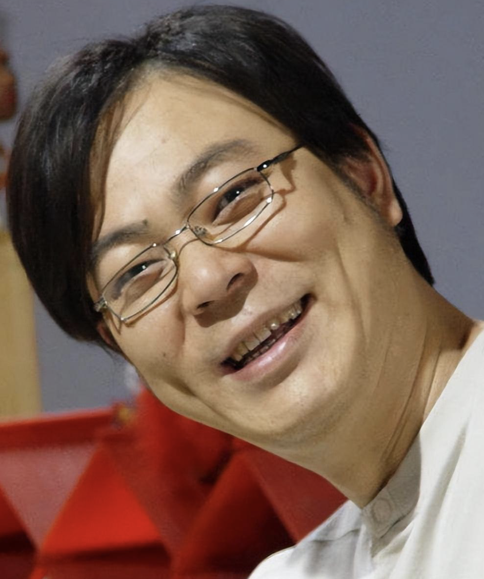 同样出演过嫪毐,他用情至深,首任妻子去世想轻生,再娶后妻子患病不离