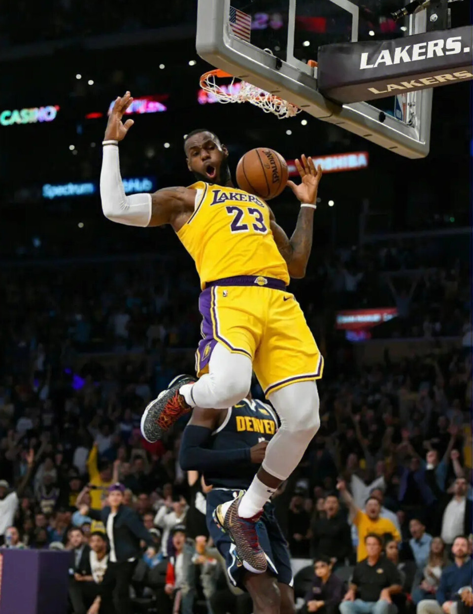 第6-10名:凯文-杜兰特(147张),德里克-罗斯(114张),乔尔-恩比德(100张