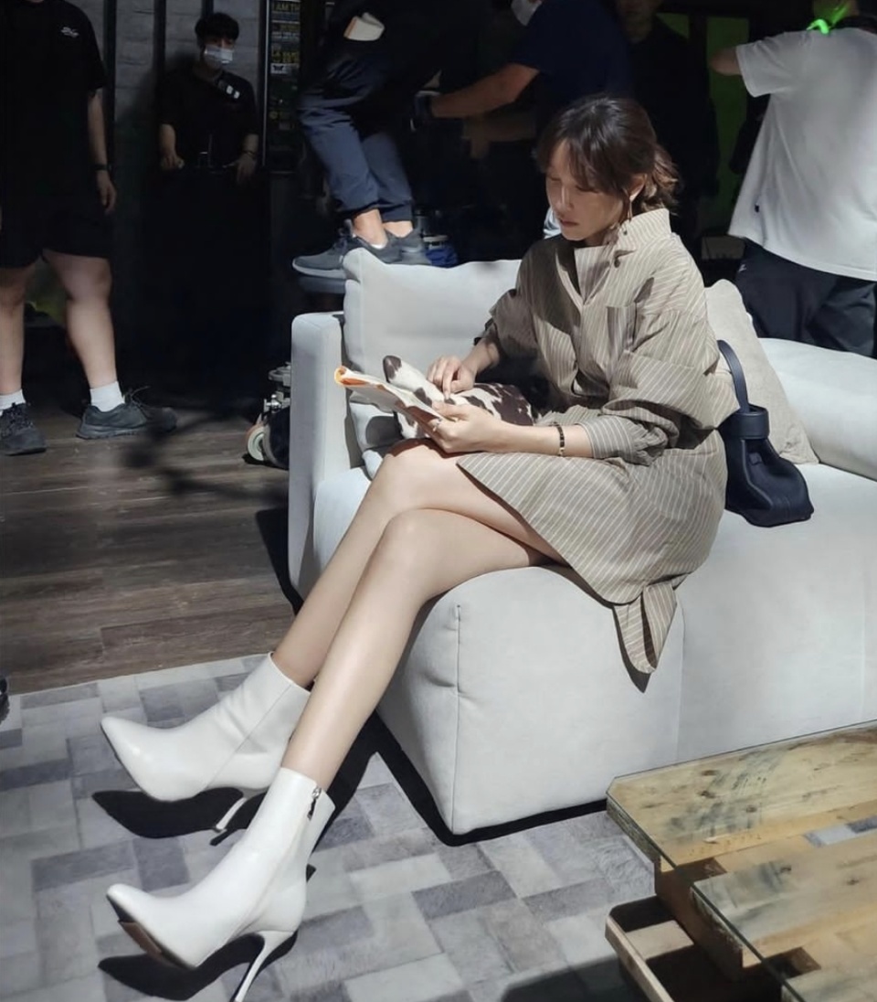 李智雅的新作即将来袭!粉丝热议期待,才华演技双在线