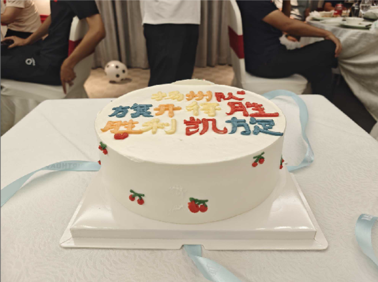 “苏超”扬州队抵达昆山，守门员教练：“胜利是我最好的生日礼物！”