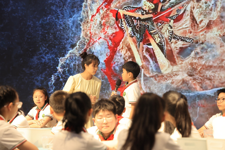 课程匠心独运:艾青诗歌启发初中美术单元课程金东区教育体育局党委副