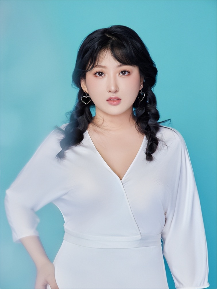 《蜜語紀》她長得胖嘟嘟也不影響美，劇中八卦氣人，戲外很討喜 - 