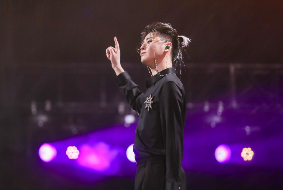 贵出新高度参加张云雷演唱会花销不菲粉丝依旧捧场现场火爆