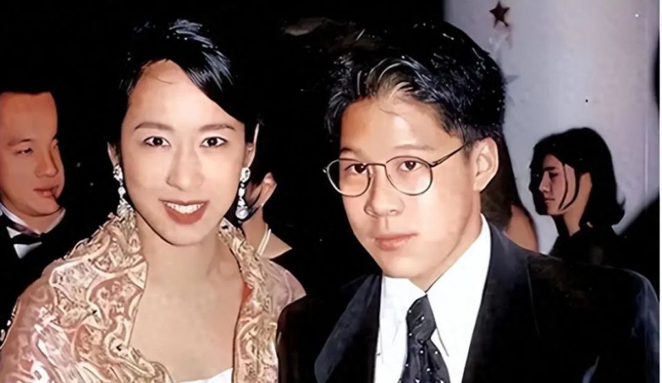 8岁霍中妍:长得比妈妈郭晶晶还有"富贵相",住1.6亿