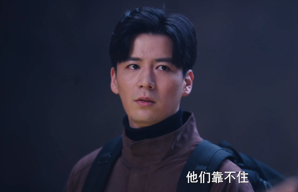 《藏海花》直到张海杏身份曝光,才明白,张海客为小哥付出了什么