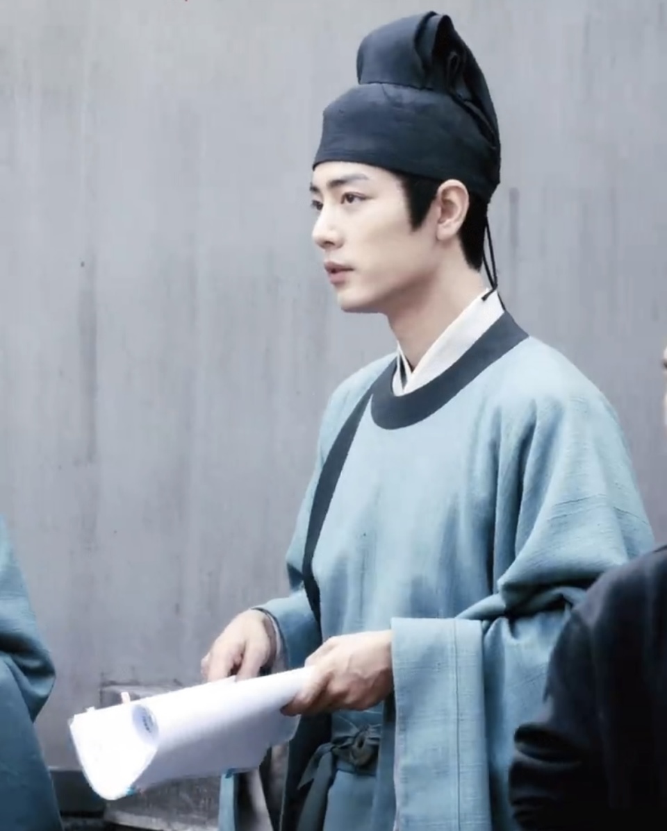 肖战新剧造型惊艳,儒雅书生,太爱了_腾讯新闻