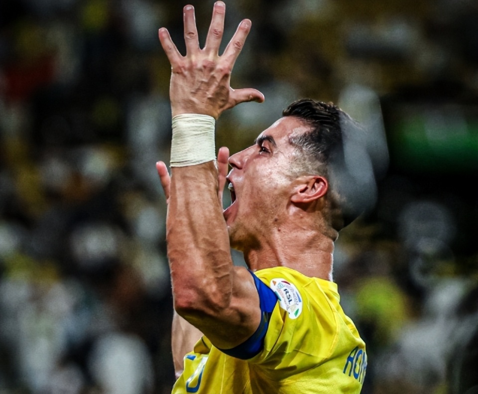 曝沙特主动续约c罗,1年合同2亿年薪,世界杯成反超机会