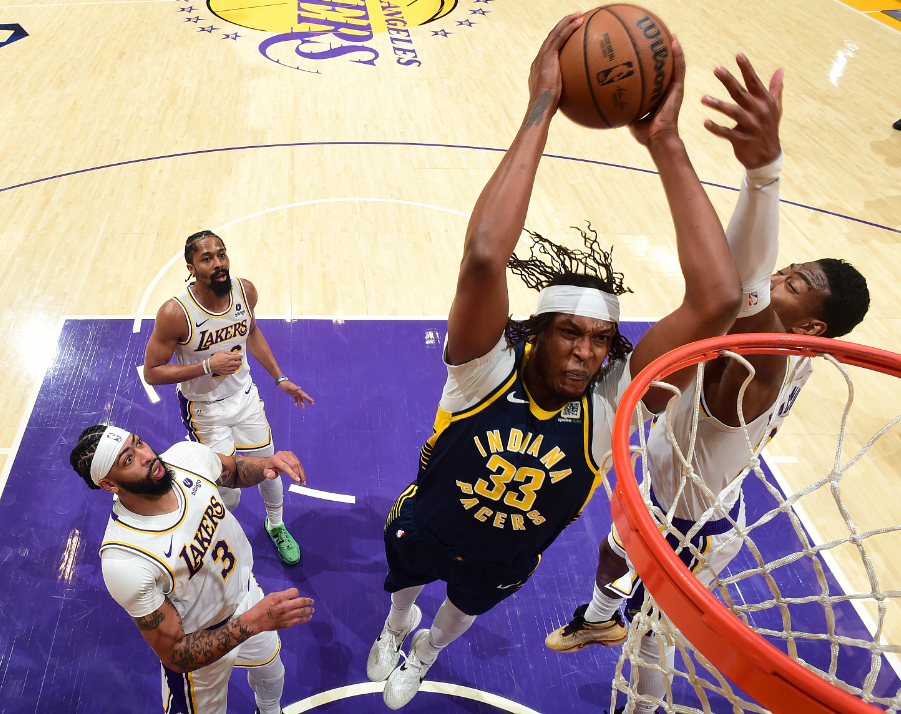 湖人全队罚球43中38,步行者16罚9中差距很大.文/颜小白的篮球梦