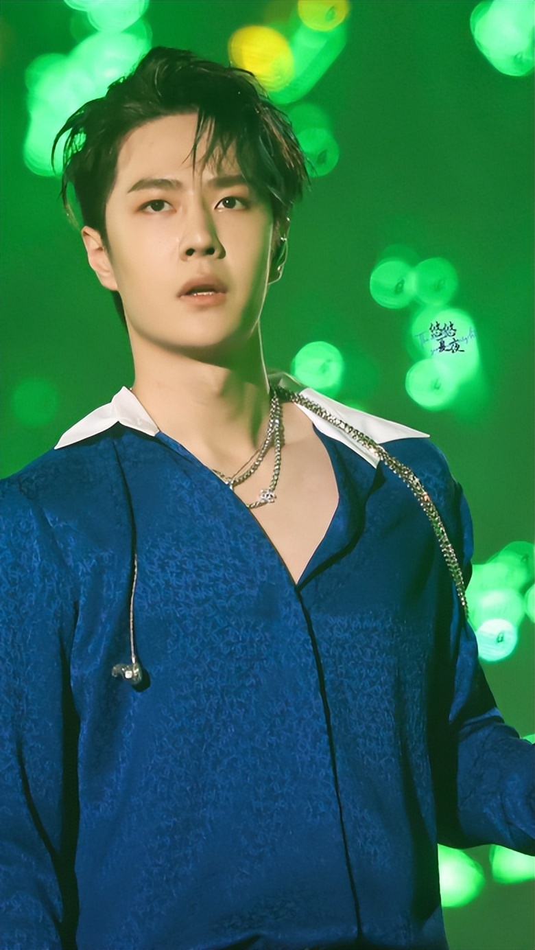 乐华家族演唱会海报引争议,因为王一博不在c位,粉丝争执不休?